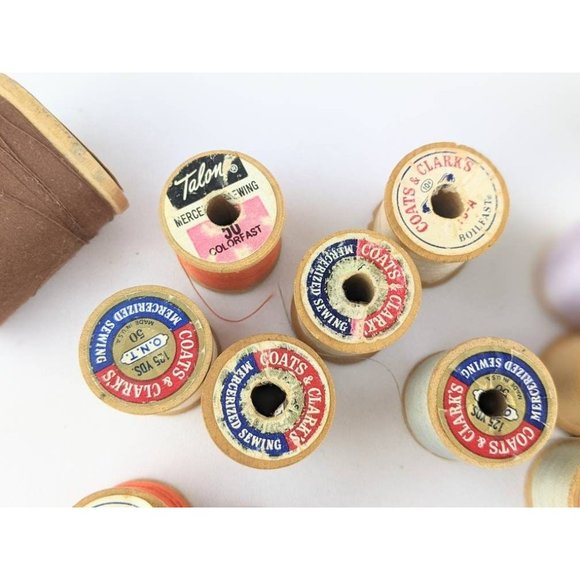 Old Wooden Spools of Thread Lot All Wood | 14 Vintage Wood Thread Empty Spools - Picture 5 of 7